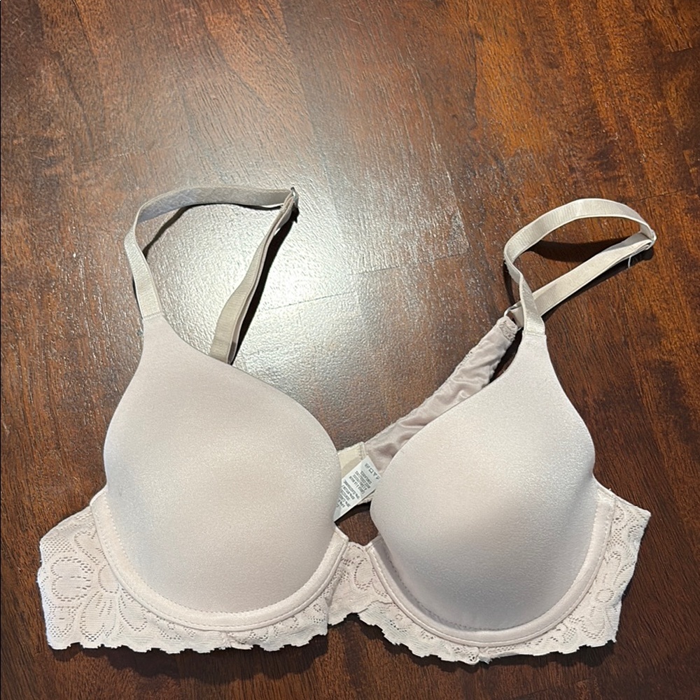 Aerie Cream Lace Trim Bra with Underwire